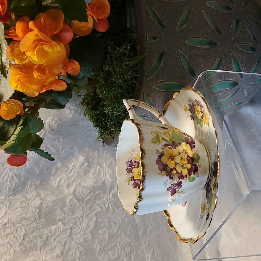VICTORIA China Teacup/Saucer set VINTAGE Gold Yellow Purple Flowers